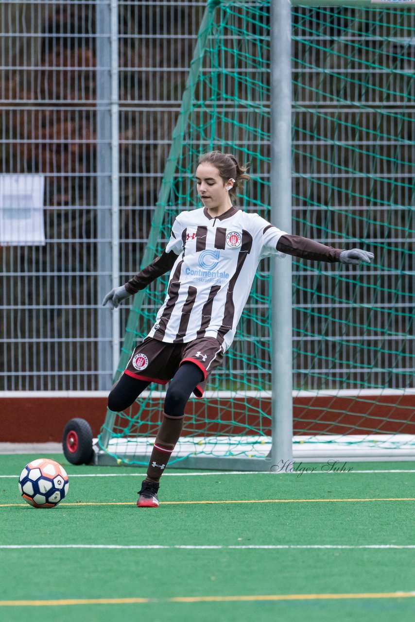 Bild 94 - wBJ VfL Pinneberg - St. Pauli : Ergebnis: 7:0 (Abbruch)